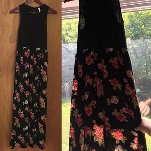 🌹Black/Rose Maxi Dress with Lace Detail 🌹
